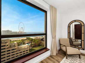 Elegant Dubai Eye Beach Retreat